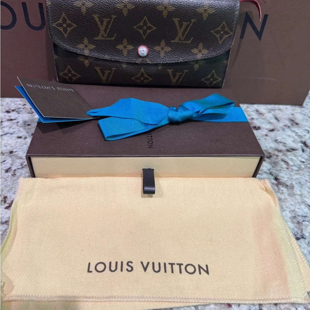 Louis Vuitton louis vuitton